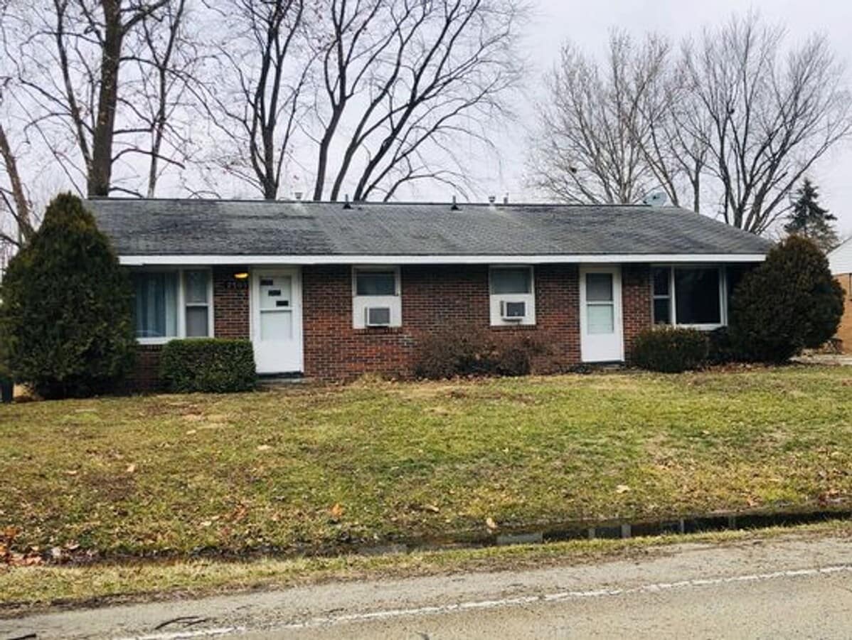 2bed 1 bath duplex in quiet north Urbana neighborhood - 2bed 1 bath duplex in quiet north Urbana neighborhood