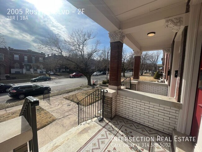 Photo - 2005 Russell Blvd Unit 2F