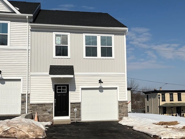 Building Photo - 101 Abramo Victor Dr