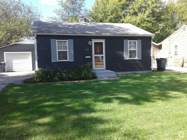 Building Photo - Spacious 2-Bedroom Home!