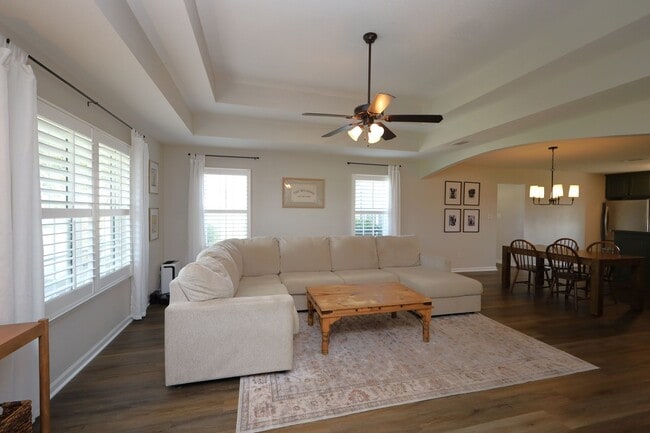 Photo - 112 Mill Pond Pl