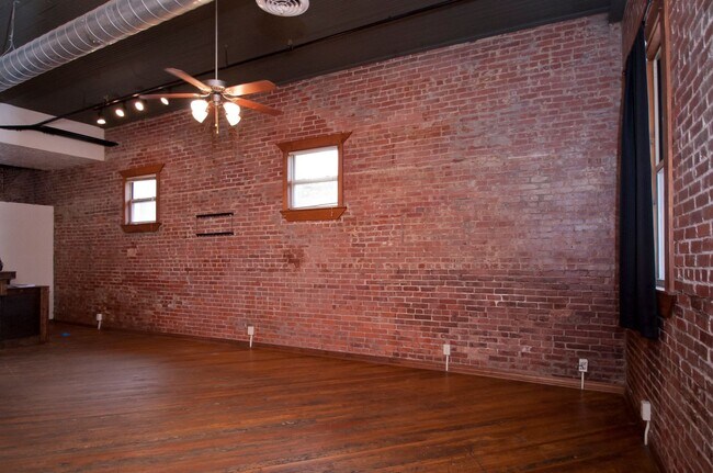 Photo - Market 101 Unidad M 101