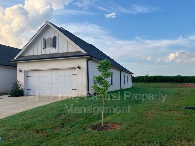 Photo - 132 Clift Farm Dr