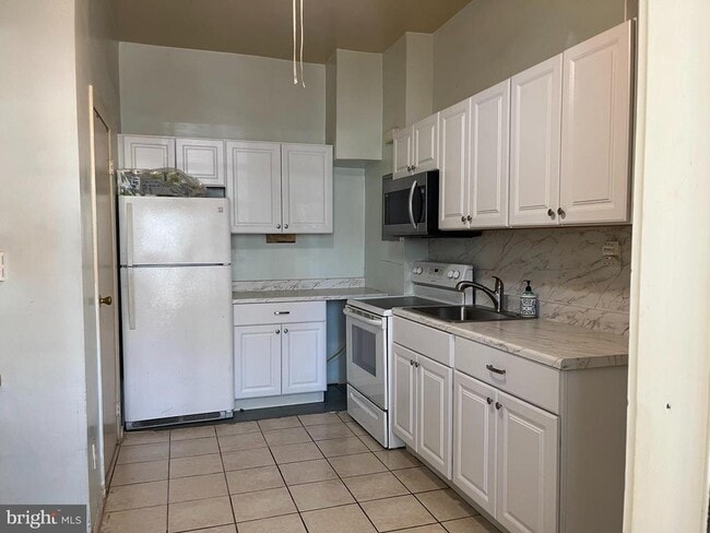 Building Photo - 3315 N Park Ave Unit 1 Rental