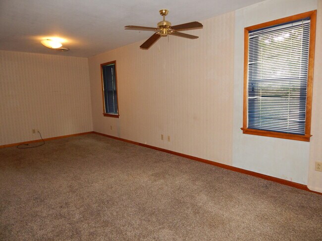 2216 Dyke Rd