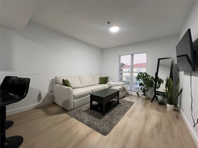 Building Photo - 9720 SW 184th St Unit 209