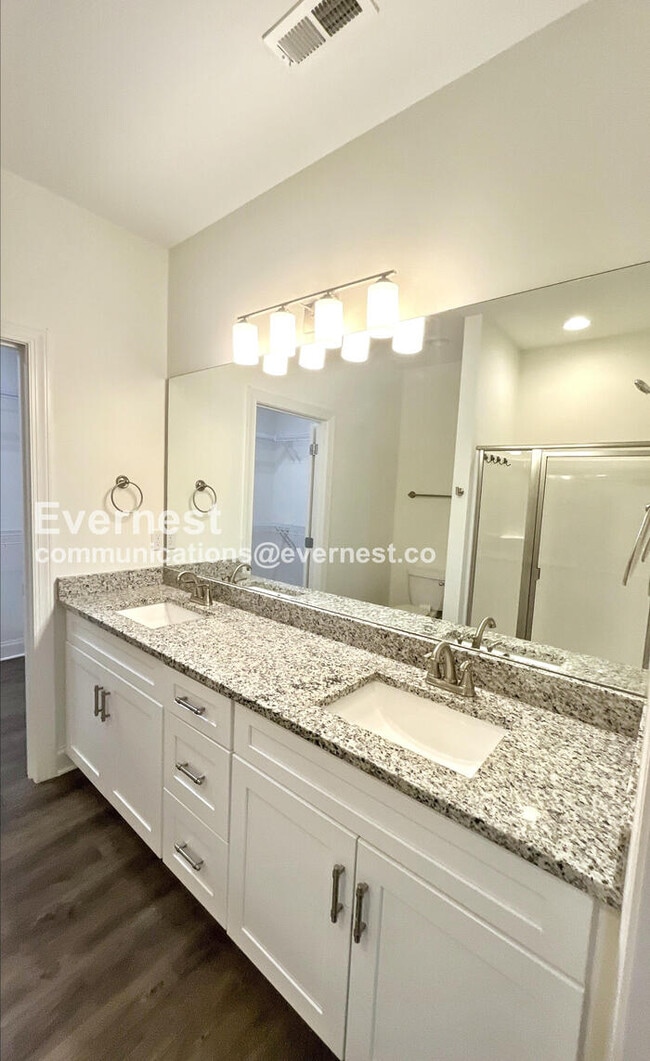 Photo - 1604 McBrien Rd