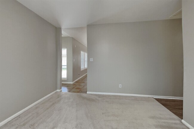 Photo - 2922 Maple Bend Dr