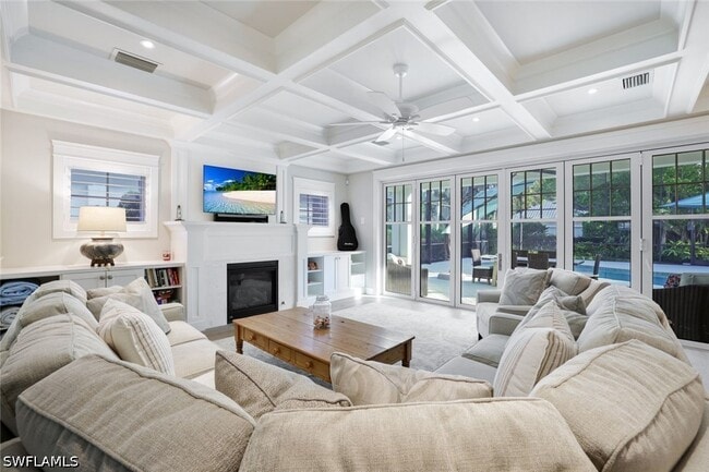 444 2nd Ave N