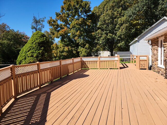 Photo - 2450 Foxon Rd