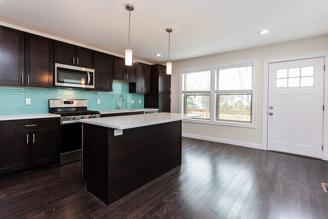 Photo - 476 Fulton St