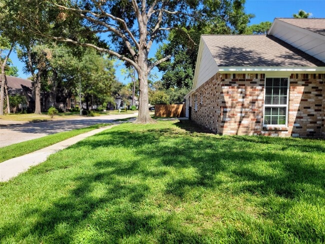 Photo - 11926 Stillwater Dr