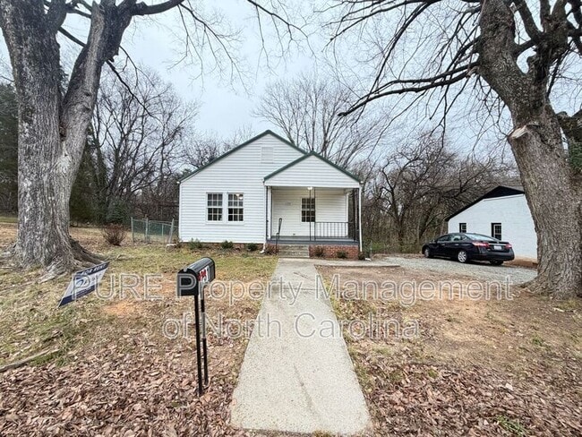 Photo - 231 Fairview Dr