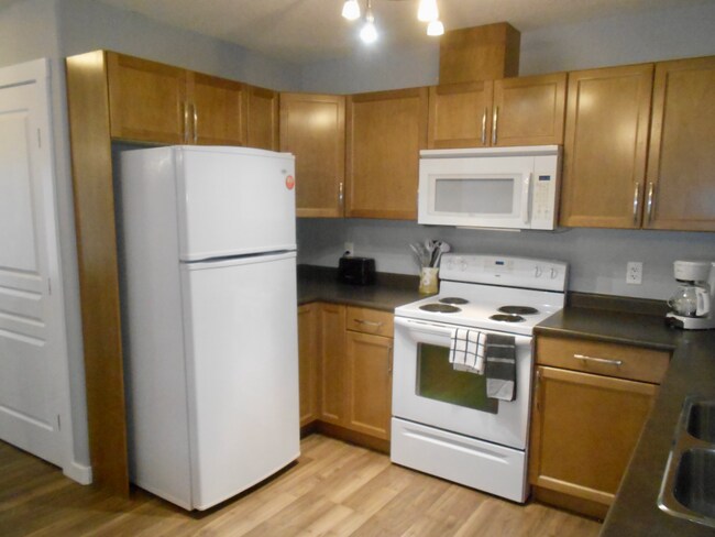 Photo - 9302 93 St Unit 101
