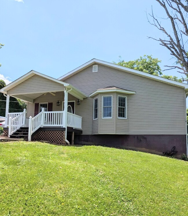 Photo - 358 Henson Ln