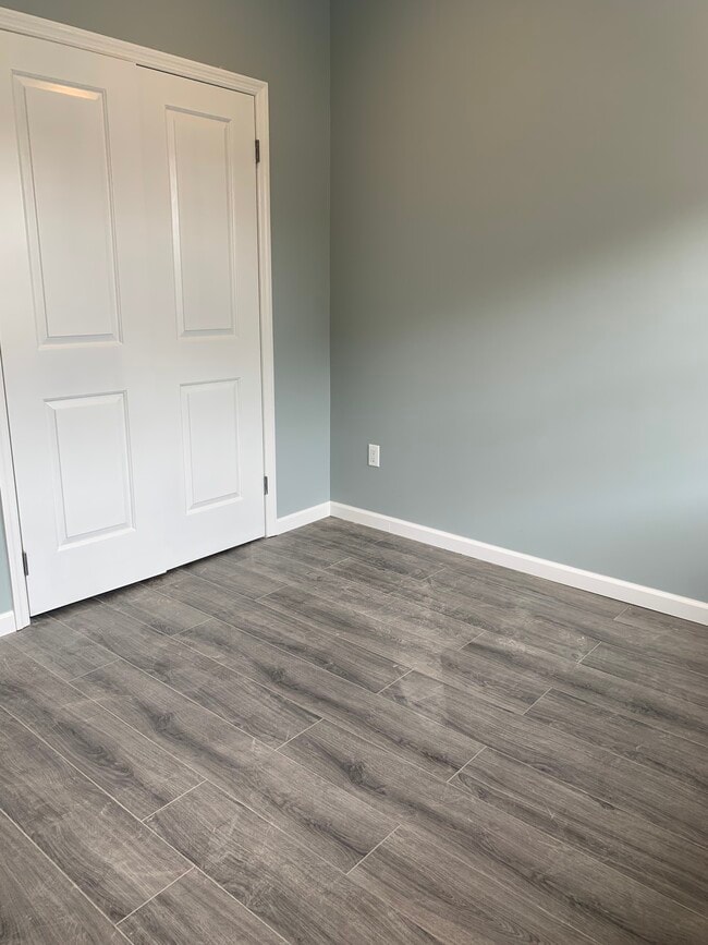 Dormitorio 1 - 1484 E 8th St Unidad 2R