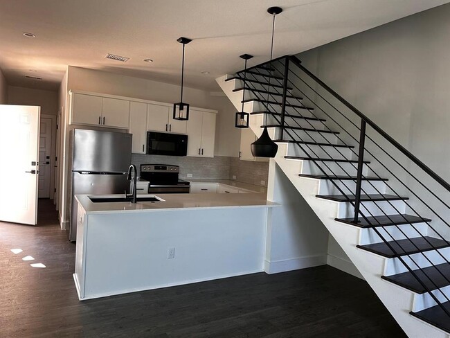 Photo - 21212 Portsmouth Cove