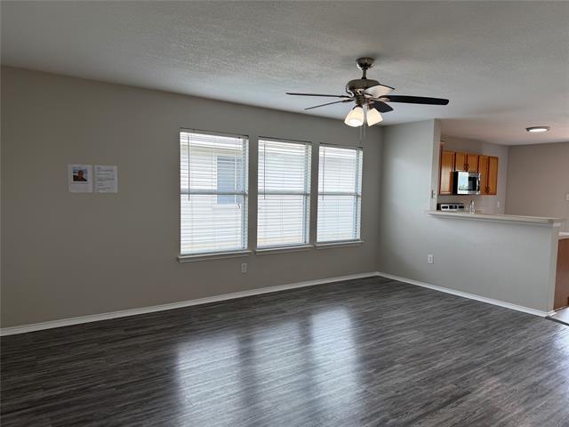 Photo - 817 Live Oak Dr