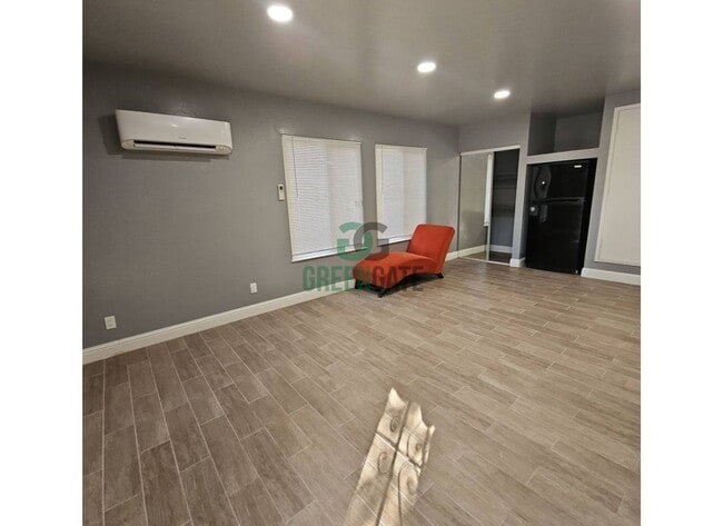 Photo - 3000 Carver Rd Unit 3000 Carver Rd  B