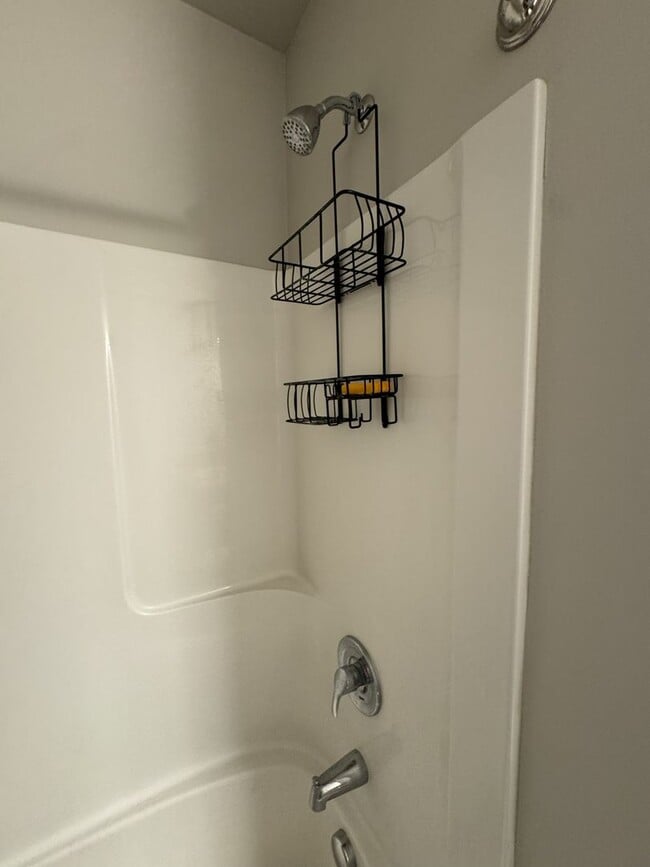 Building Photo - Furnished Hermiston Rental