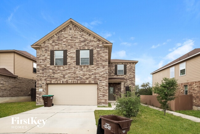 Photo - 1302 Hawk Ct House