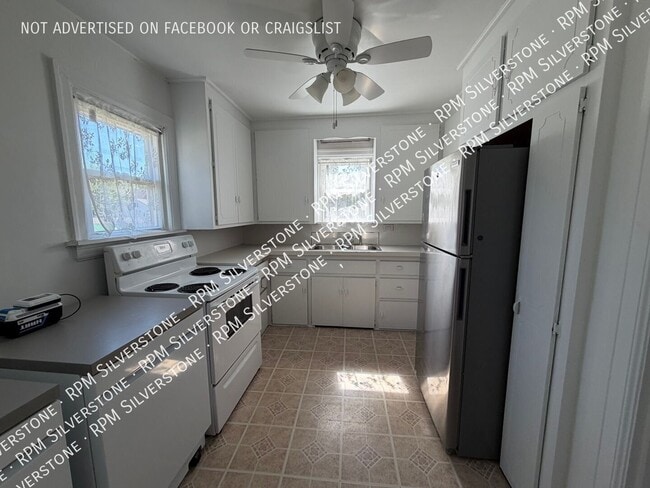 15638 Evergreen-