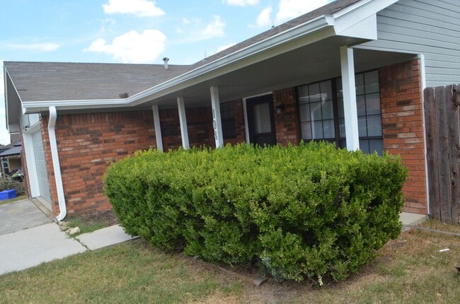 104 Spur Dr