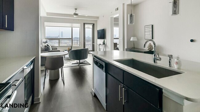 Photo - 825 Usener St Unidad 748