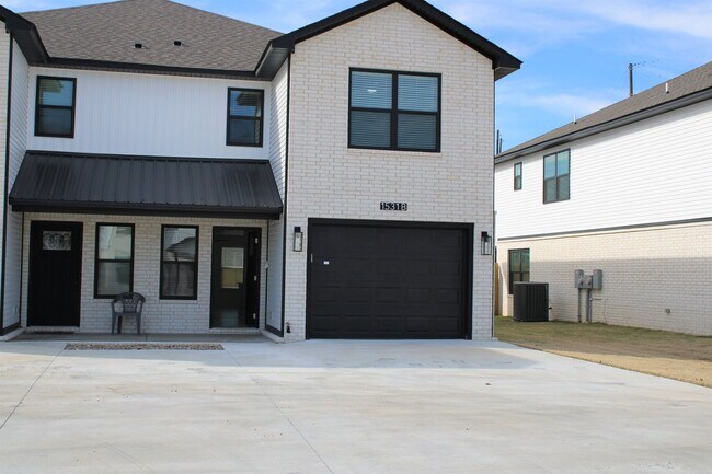 Photo - COX-NORTHRIDGE DR-1 Unit B