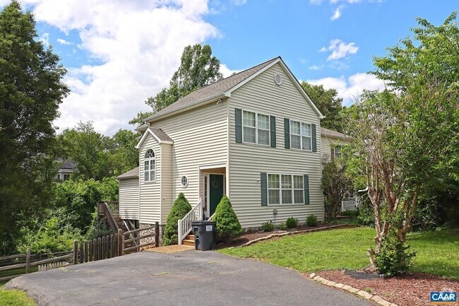 Building Photo - 206 Buttercup Ln Rental