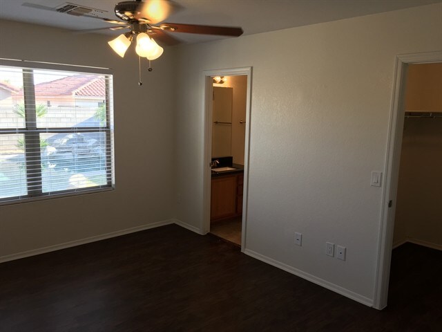 Photo - 10533 W Sands Dr