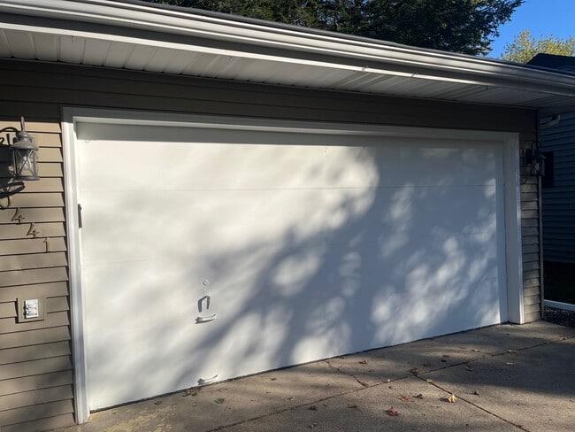 Photo - 10441 York Ave S