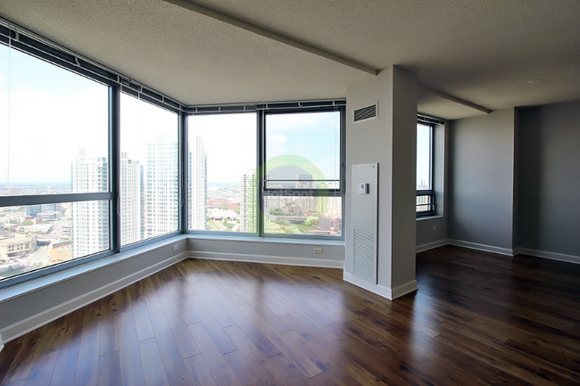 Photo - 312 N Canal St Condominio