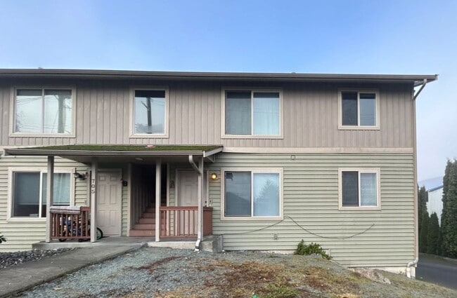 Building Photo - 705 N 1st St Unit D