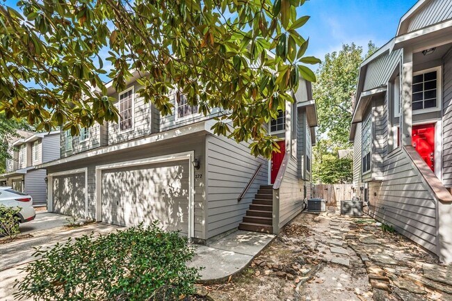 Photo - 222 Blushwood Pl