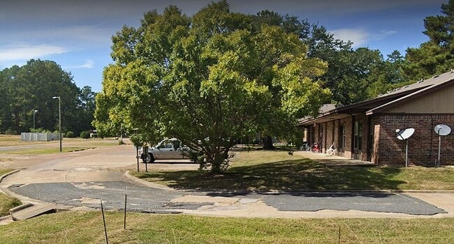 Photo - 8396 Kurthwood Rd