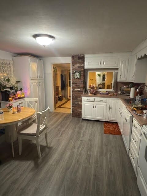 Photo - 72 Charles St