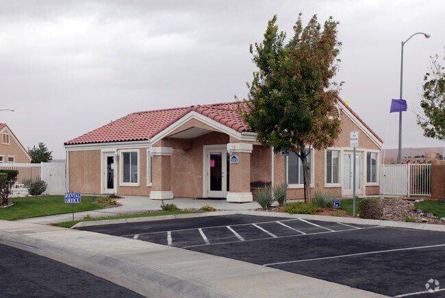 Desert Winds Townhomes