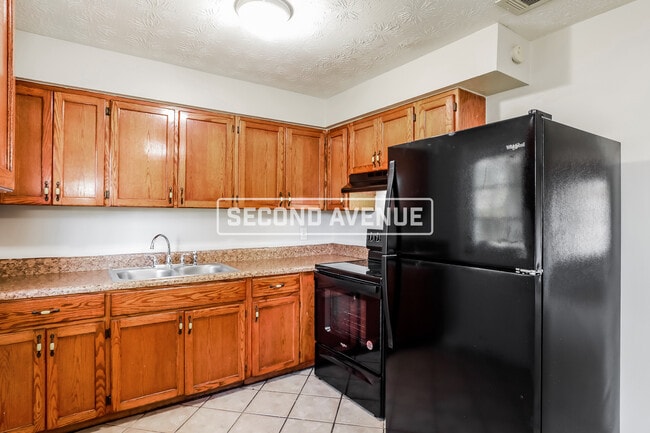 Photo - 5033 Locksley Ave