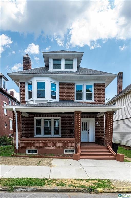 Photo - 111 N 10th St House