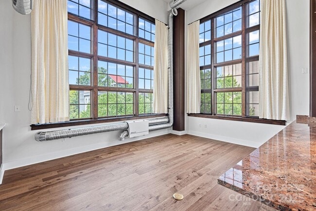 Photo - 715 N Graham St Unit 310