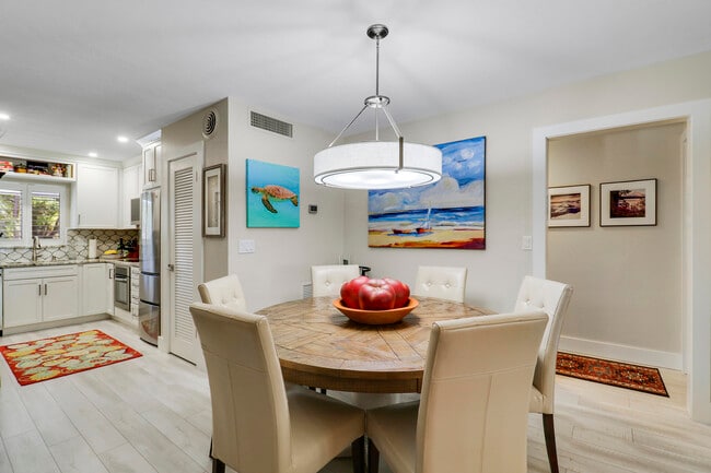 Building Photo - 1 Garden St Unit 207