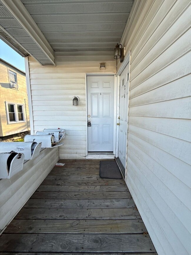 Building Photo - 1309 Linden Ave Unit Apt C (1st FL)