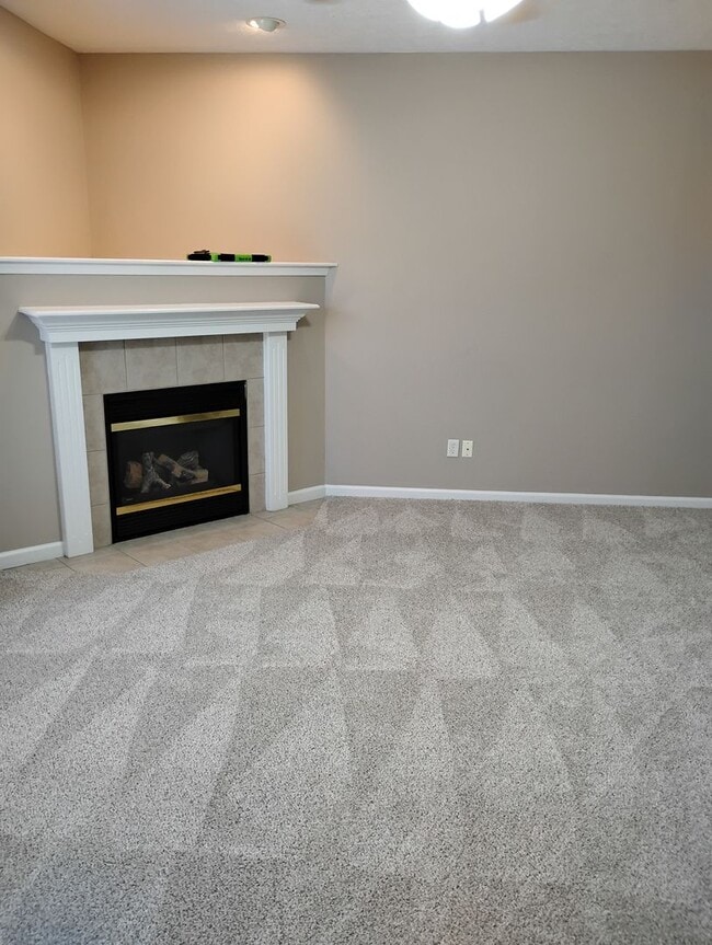 Photo - 3852 Ledyard St