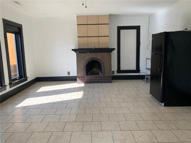 Photo - 520 S 2nd St Unit 4 bedroom