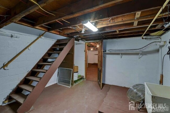 Photo - 115 Pulaski Ave Unidad B
