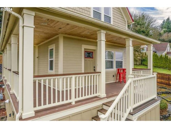 Photo - Beautifully updated, furnished home with wrap around porch and Columbia River Views!
