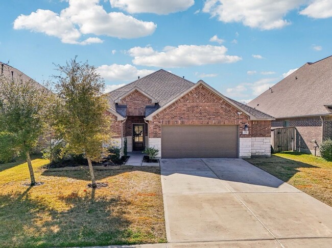 Photo - 23536 Kenworth Dr House