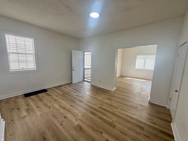 Photo - 125 Avondale Ave