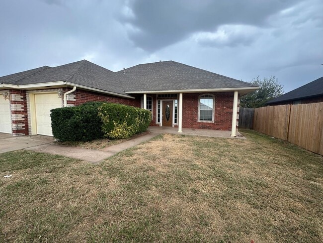 Photo - 2504 Thomas Dr